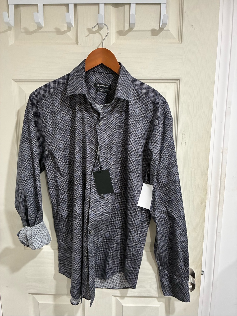 Bugatchi Men’s Black and Gray Textured Button-Down Shirt. Shape fit medium